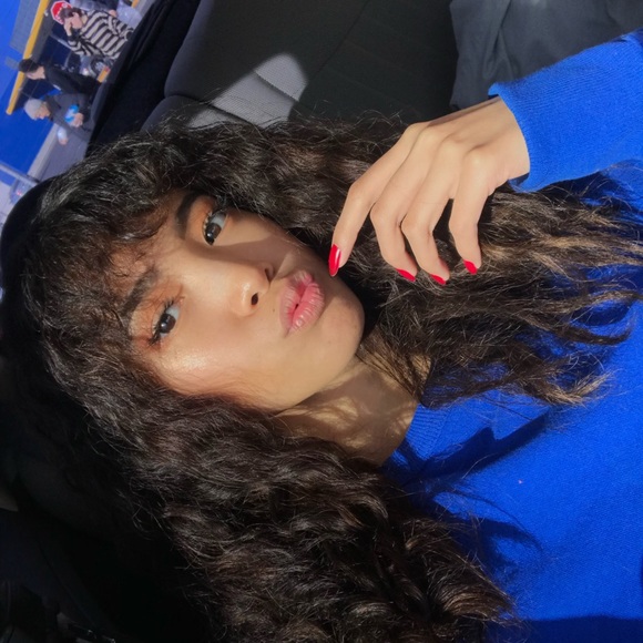 Meet your Posher, Mariah - Picture 2 of 8